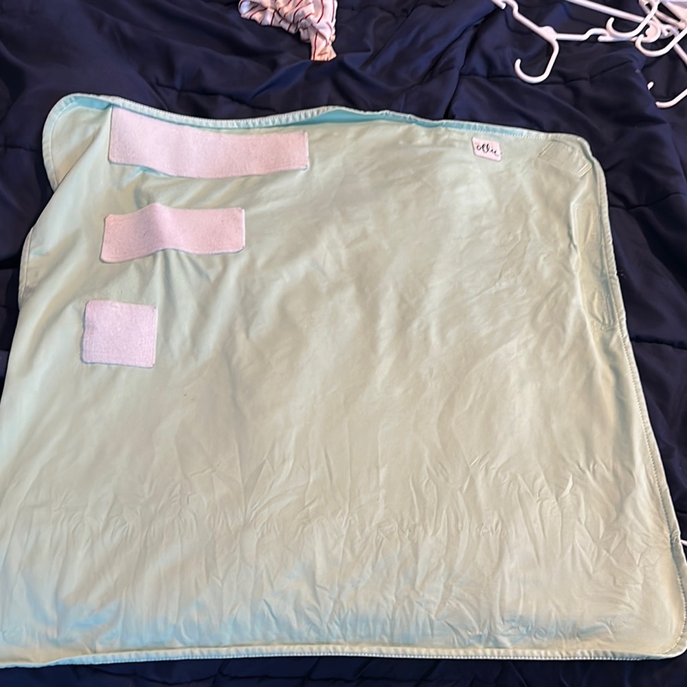 Ollie swaddle